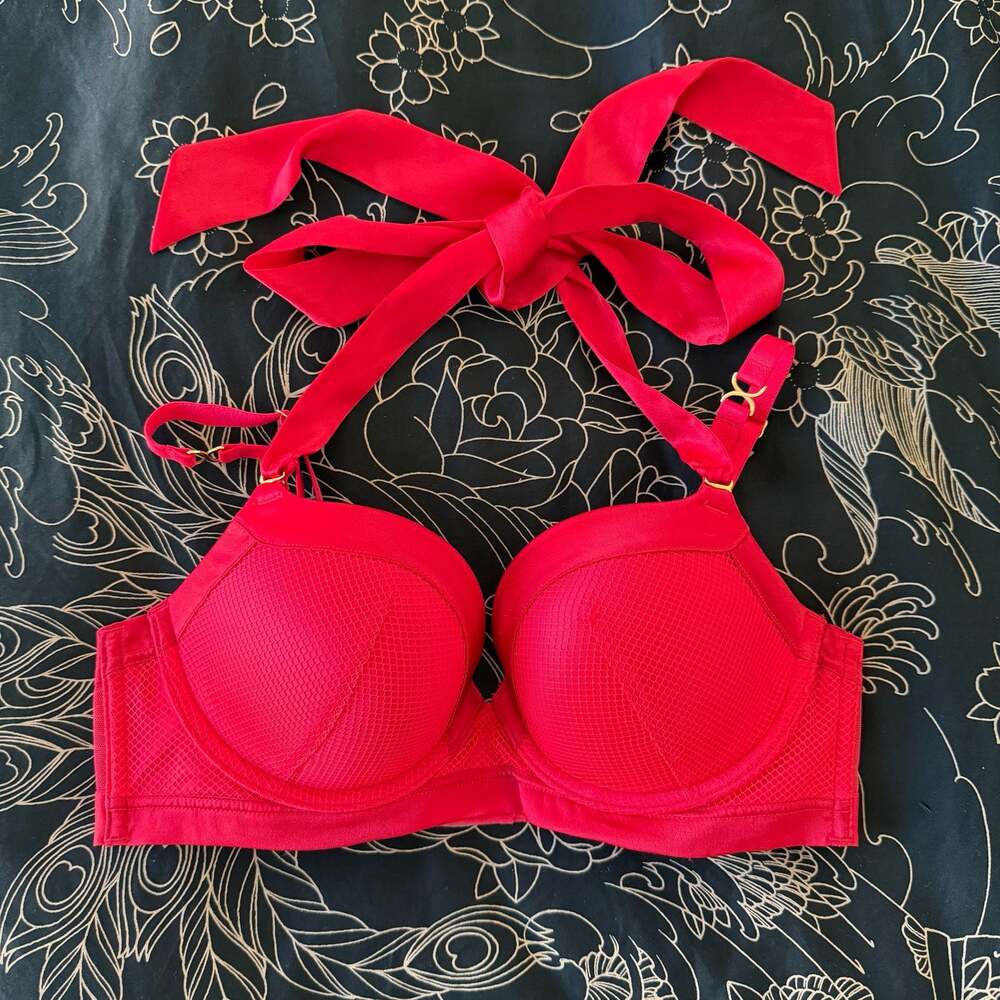 Victoria's Secret Very Sexy Padded Push Up Bra Red NWT 34C